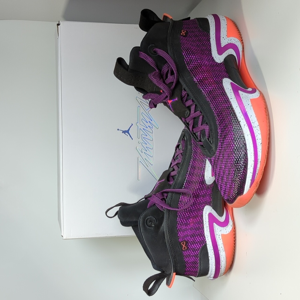 Air Jordan 36 noir/Blanc/ Hyper Violet size 12 men's worn once